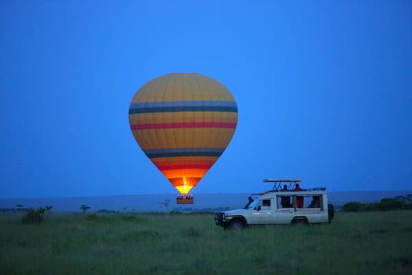 Hot Air Balloon lifting off